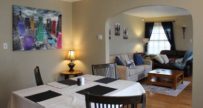 Charming Modern Retreat Near Downtown Jeffersonville & Bob Hedge Park