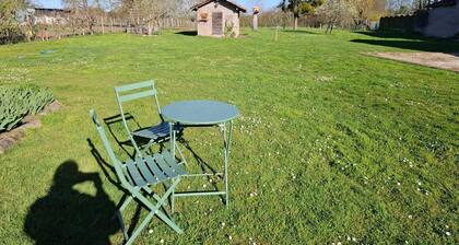 Renovated Farm House Bed breakfast close to Macon