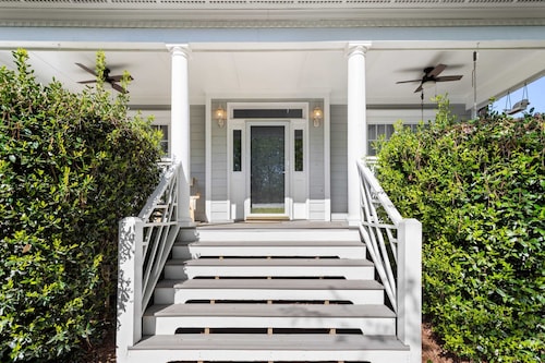 Fenced In|Pets OK|By DT Apex|King Bed|EV Charger