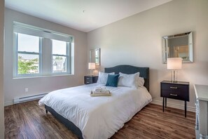 1 slaapkamer, een bureau, een strijkplank/strijkijzer, gratis wifi