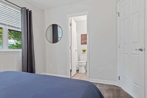 2 bedrooms, iron/ironing board, travel cot, WiFi