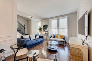 Smart TV - Warming townhouse on the plateau Mont-Royal (Montréal)