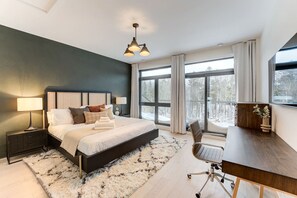 4 Schlafzimmer, Schreibtisch, Bügeleisen/Bügelbrett, Reisekinderbett