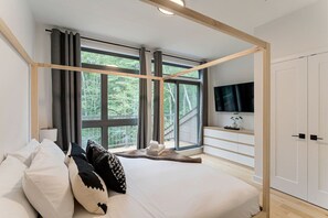 3 Schlafzimmer, Schreibtisch, Bügeleisen/Bügelbrett, Reisekinderbett