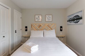 2 bedrooms, in-room safe, iron/ironing board, free WiFi - Tremblant 2BDR condo on the golf (Mont-Tremblant)