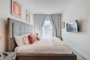 3 bedrooms, iron/ironing board, free WiFi, bed sheets