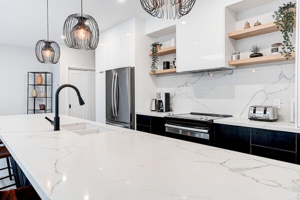 Fridge, microwave, oven, stovetop