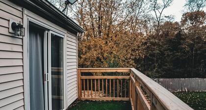 Spacious 4-bedroom Getaway in Portage, Perfect for family get togethers