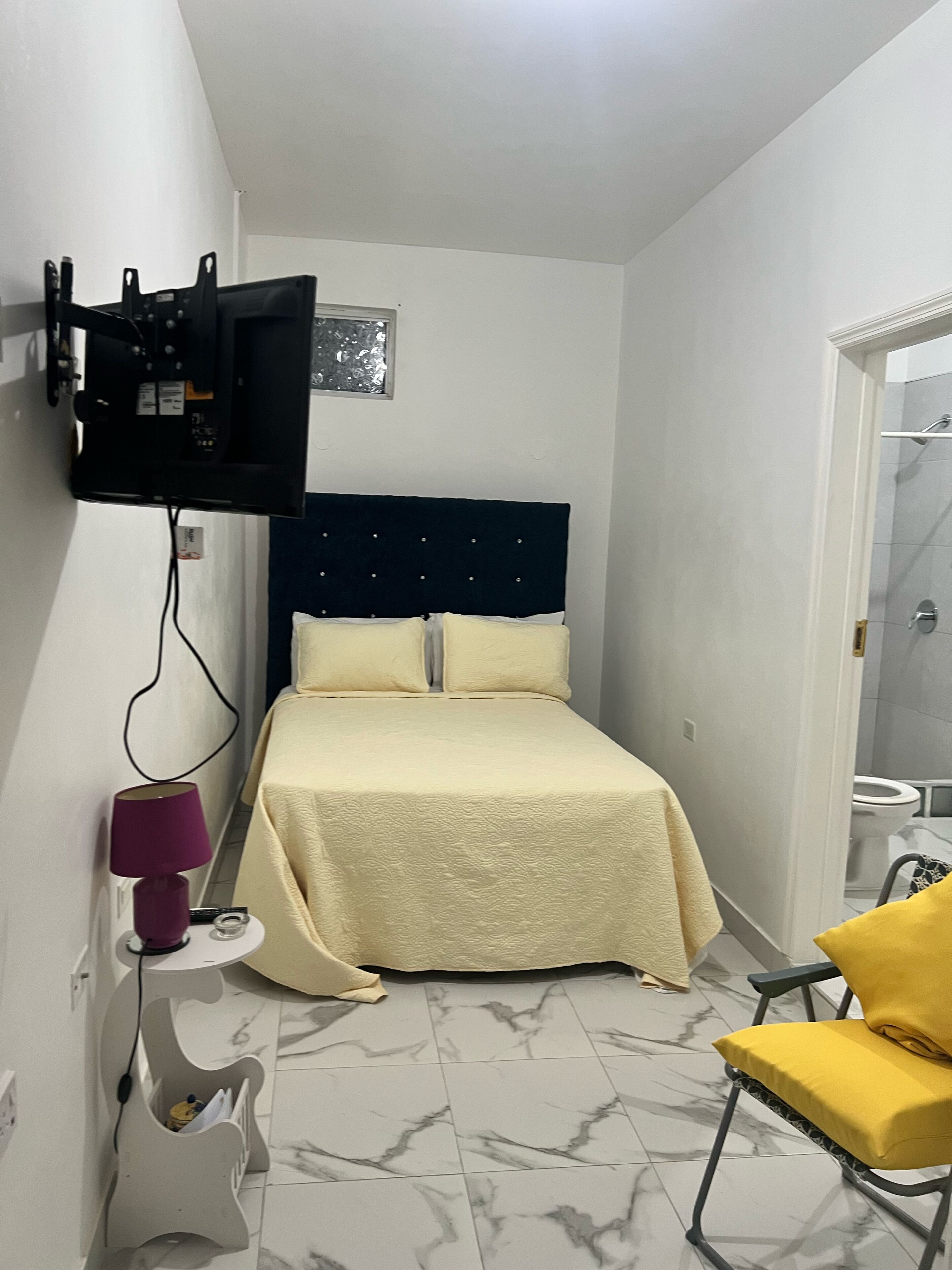 Ropa de cama hipoalergénica y cortinas blackout 