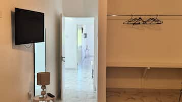 Standard Twin Room, 1 King Bed | Hypo-allergenic bedding, blackout drapes, iron/ironing board, free WiFi