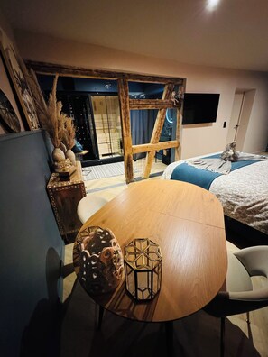 1 bedroom, in-room safe, desk, WiFi - * Richovilare Suite - Sauna & Hammam * In the heart of Riquewihr! (Riquewihr)