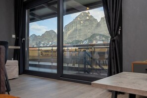 Flat-screen TV - Dioroh Suites Meteora 301 (Kalabaka)