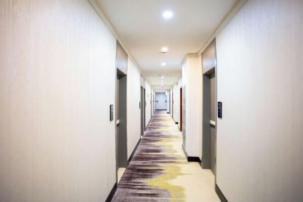 Interior - Huayi Hotel(Tianjin Dongli Development Zone National Convention and Exhibition Center Store) (Tianjin)