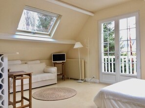 アイロン / アイロン台、WiFi、ベッドシーツ