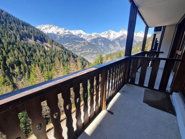 Property grounds - 30m from ski slopes, 3rd floor, balcony, tv, 20m², Valfréjus (Valfréjus)