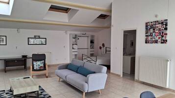 Smart TV, fireplace, foosball, table tennis