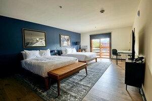 双人房 | 埃及棉床单、高档床上用品、加厚床垫、免费迷你吧物品