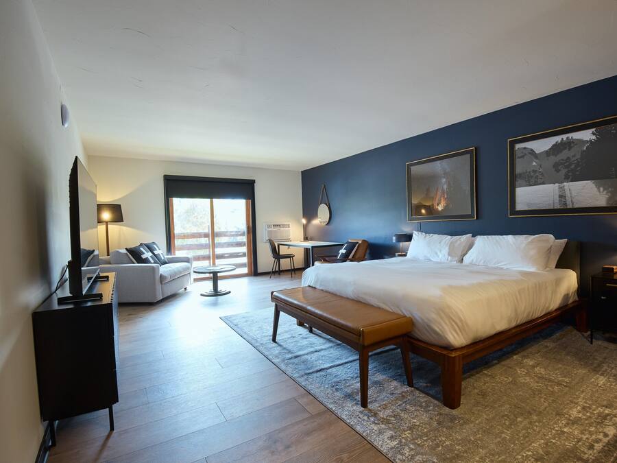 Single Room, 1 King Bed | Egyptian cotton sheets, premium bedding, pillow-top beds