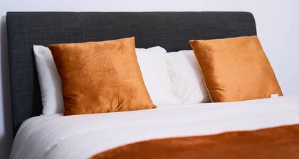 Snooze Luxe House Room 2