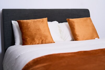 Snooze Luxe House Room 2