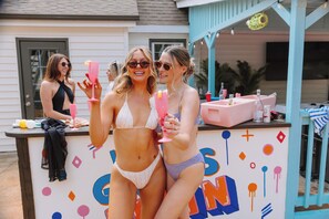 Bar (in der Unterkunft)