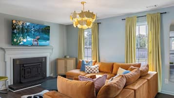 TV connectée, cheminée