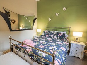 2 bedrooms, individually decorated, individually furnished, free WiFi - 1 The Old Coach House (Ambleside)