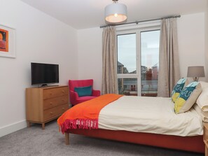 1 bedroom, individually decorated, individually furnished, free WiFi - Rolles Rainbow (Exmouth)