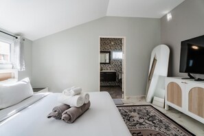 2 quartos, ferros/tábuas de passar roupa, Wi-Fi, roupa de cama