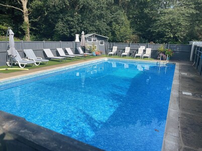 Aylesbury Suite near Cromer and Sheringham for up to 4 persons. Pet friendly