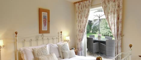 3 室のベッドルーム、客室ごとに異なる装飾、客室ごとに異なるインテリア、WiFi (無料)