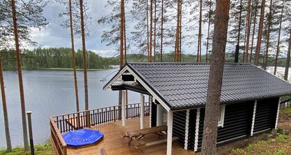 Villa Norppa rantasauna ja kylpypalju Punkaharjulla. Upea maisema Saimaalle.