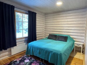 4 slaapkamers, een strijkplank/strijkijzer, wifi