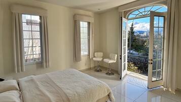 7 chambres, fer et planche Ă repasser, Wi-Fi, draps fournis