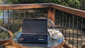 Honeymoon-Suite, Flussblick | Terrasse/Patio