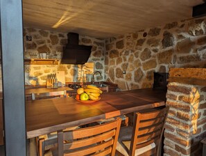 Superior Duplex, Courtyard View | 1 bedroom, laptop workspace, free WiFi