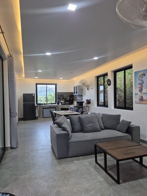 Smart-TV og stereoanlegg