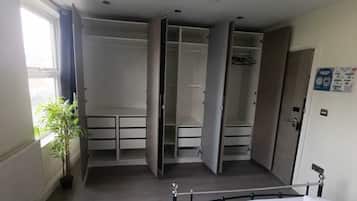 Dobbeltrom, delt bad (3) | Sengetøy i egyptisk bomull og sengetøy av topp kvalitet