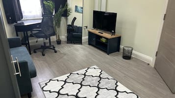 Habitación doble, baño compartido | Áreas de la propiedad