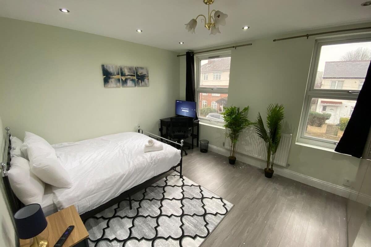 Double Room, Shared Bathroom (3) | Property grounds