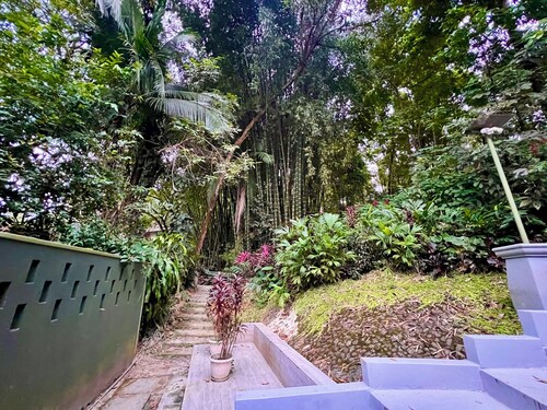 Zen Zaru Beautiful Hidden Hotel