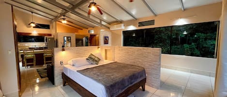 Luxury Studio Suite, Balcony, Sea View | Desk, free WiFi