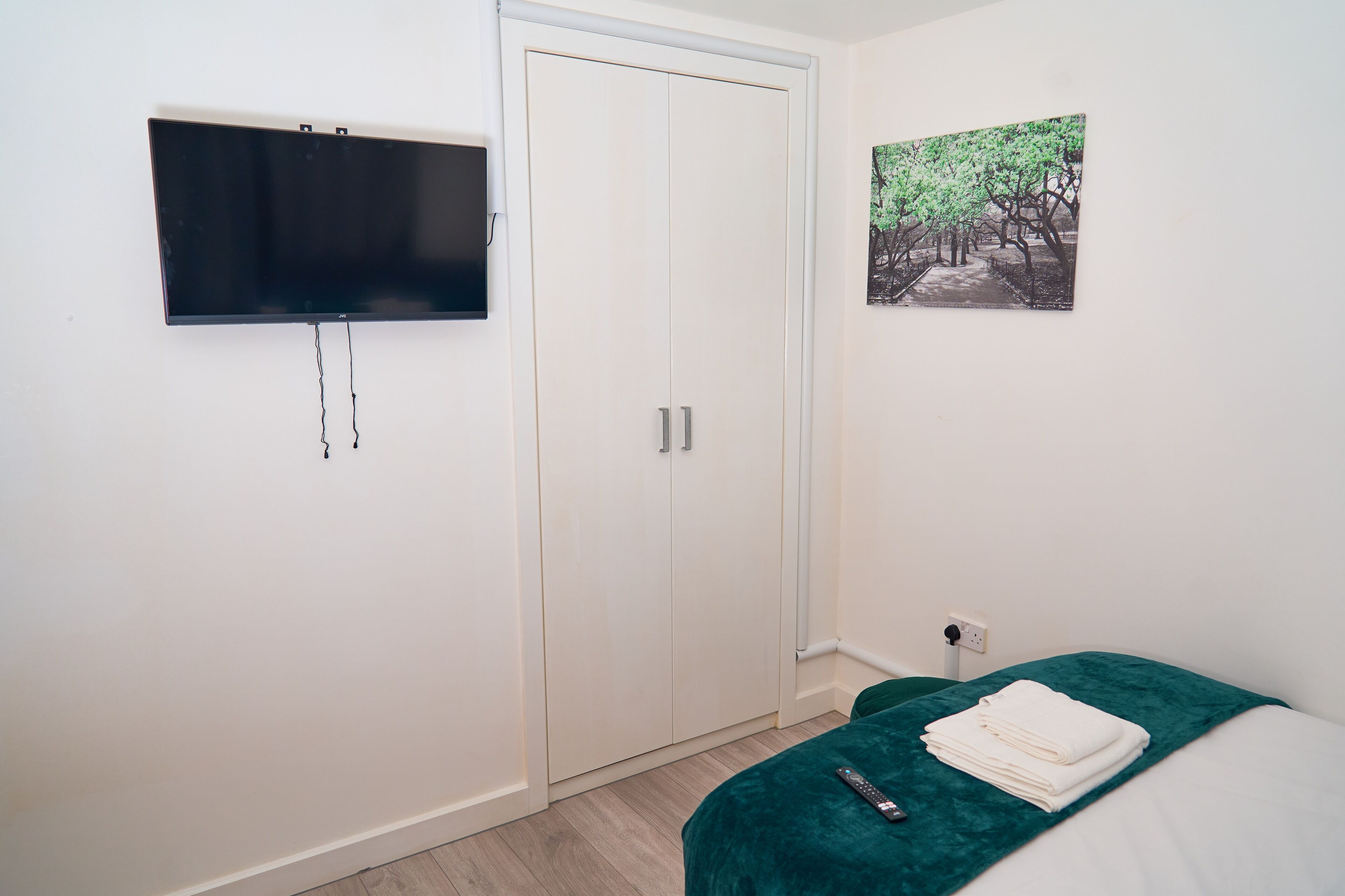 Snooze Luxe House Room 3 - Northampton, UK
