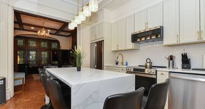 The Maison Gatsby Apartment : 3 Bedroom 2 Bathroom