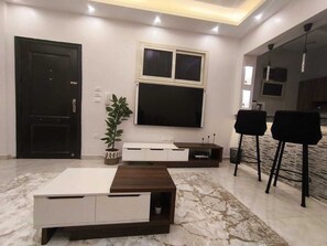 Interior - Modern 1-bedroom apartment in New Cairo with WiFi, AC, smart TV (new cairo)