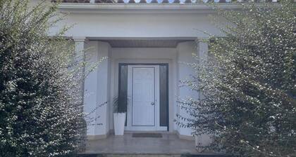 Casa com Alma | Room 3 by LovelyStay