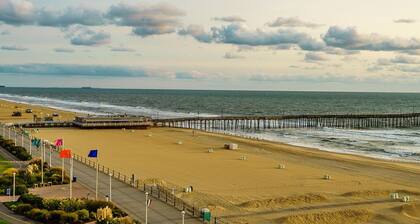 Charming 1-bedroom private suite. Easy walk to beach and boardwalk.