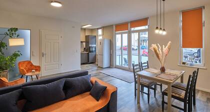 Vacation apartment 1 in the heart of Meiningen, with a view of the theater
