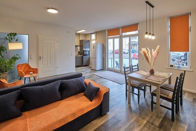 Vacation apartment 1 in the heart of Meiningen, with a view of the theater