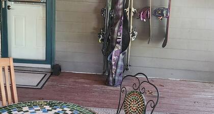 Charming studio in beautiful Sandpoint Idaho.